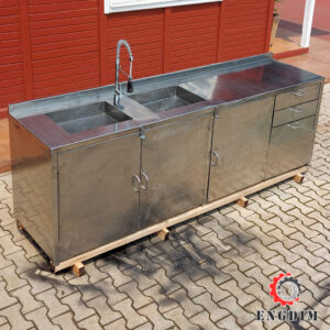 Pia Inox
